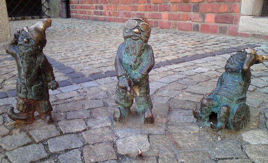 W-Skers, Ślepak i Głuchak (Krasnale Niepełnosprawne), Rynek