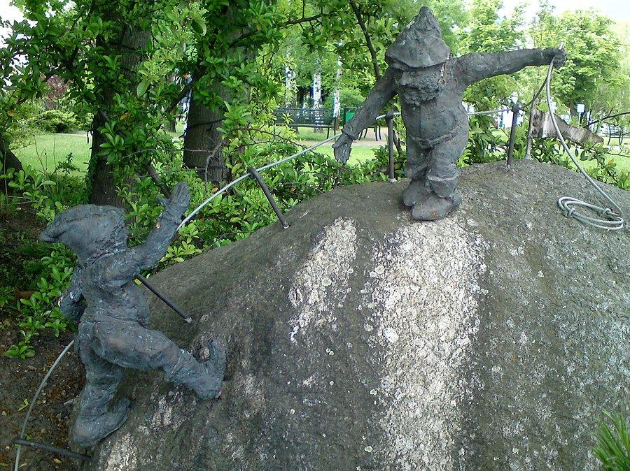 Alpinki (Głazek, Zarembek i Rutek), ul. Strzegomska