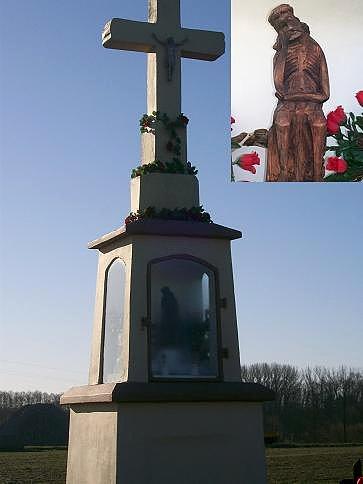 Kapliczka przy wjeździe do wsi od strony Siestrzenia