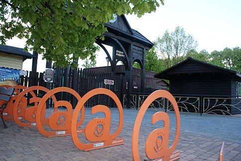 Gustowne? stojaki stoją?