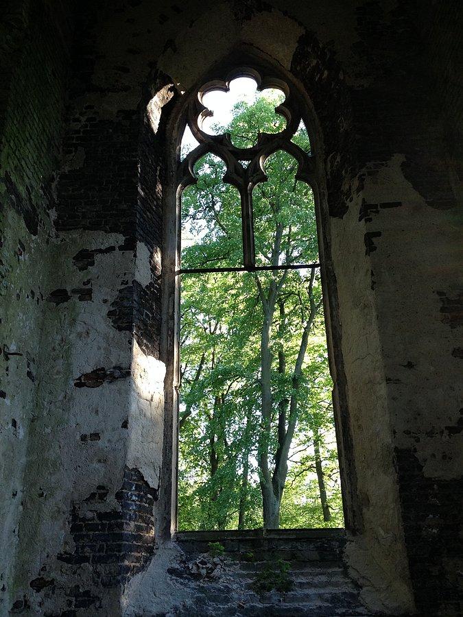 Grobowiec Sapiehów - detale architektoniczne