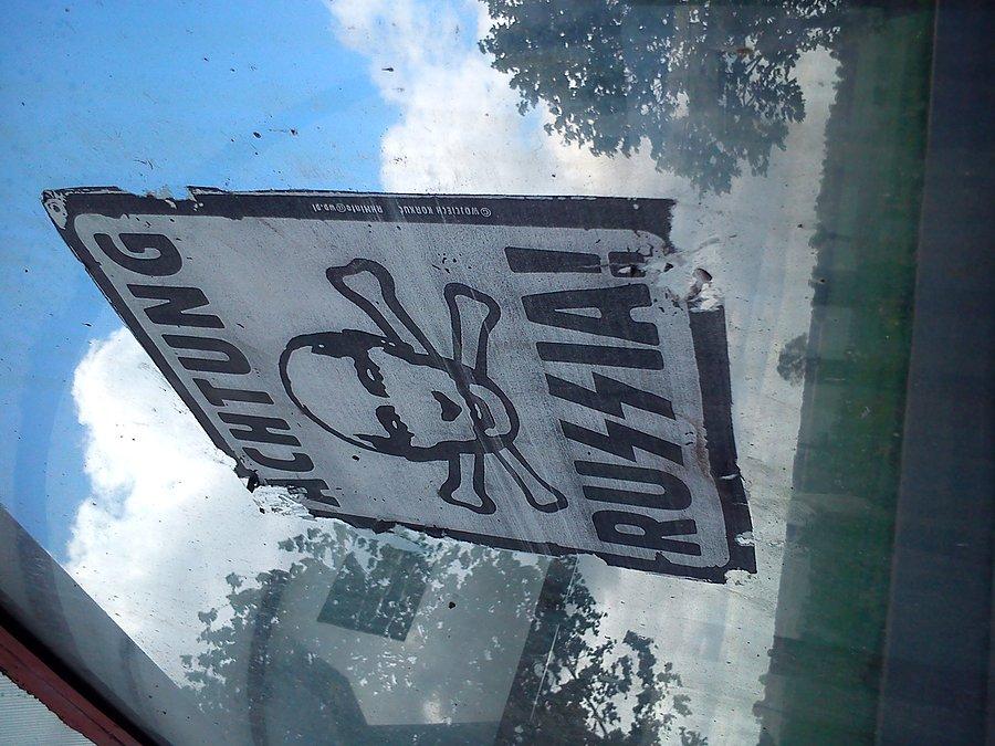 Polityka (wielka ?) trafiła pod wiaty , pekaes-u