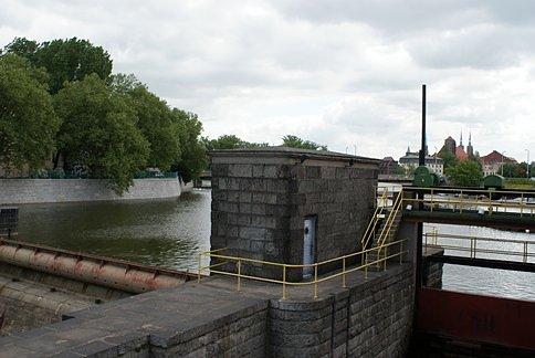 Widok z mostu Pomorskiego na Odrze