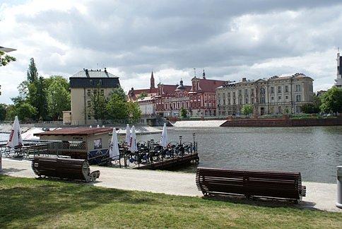 Na wyspie Słodowej we Wrocławiu