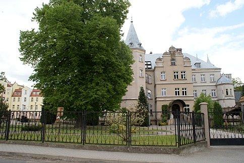 Ma tutaj swoją siedzibę Dom Pomocy Społecznej