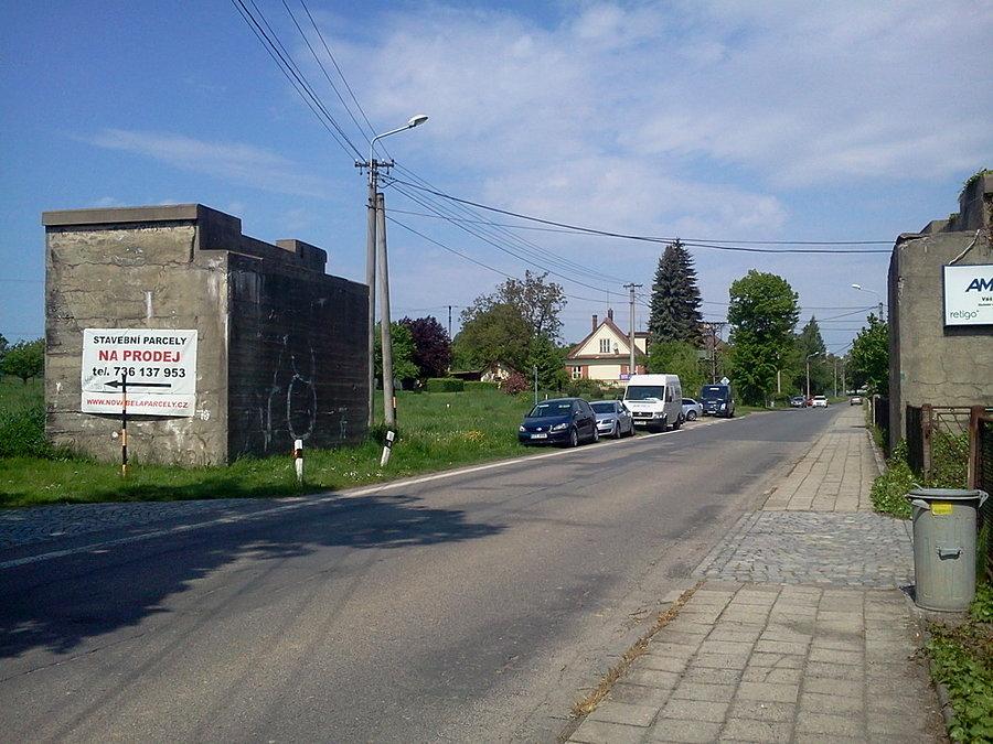 Filary dawnego wiaduktu kolejowego