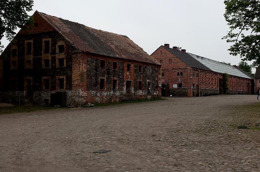 Mleczarnia i oranżeria w Przelewicach