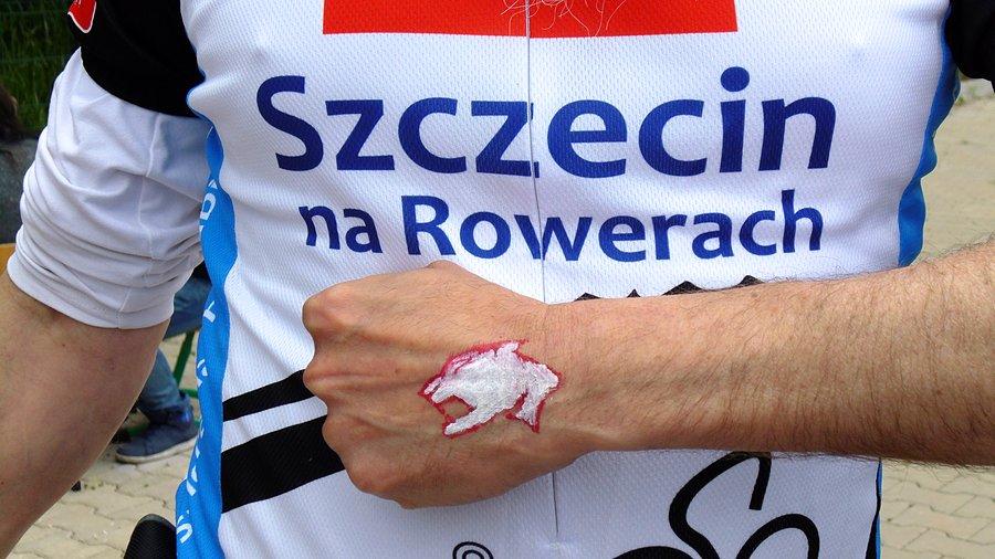 Były Panie malujące dzieciom twarze, siwobrody też chciał ale na twarzy nie miał wolnego miejsca :D