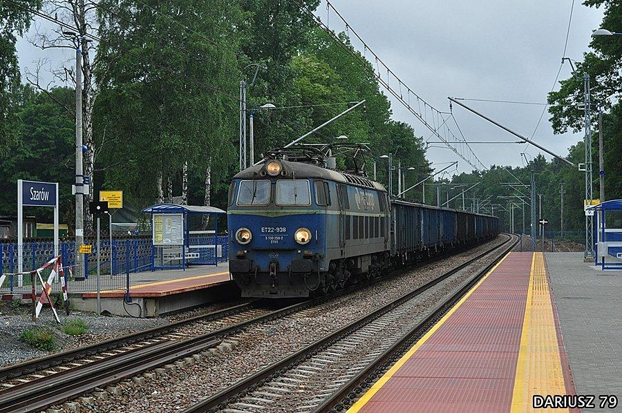Szarów - PaFaWag ET22-938