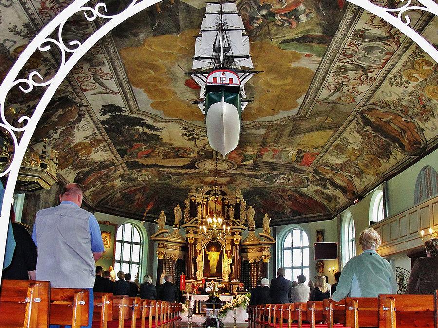 Wycieczka do Stegny. Kościół w Stegnie