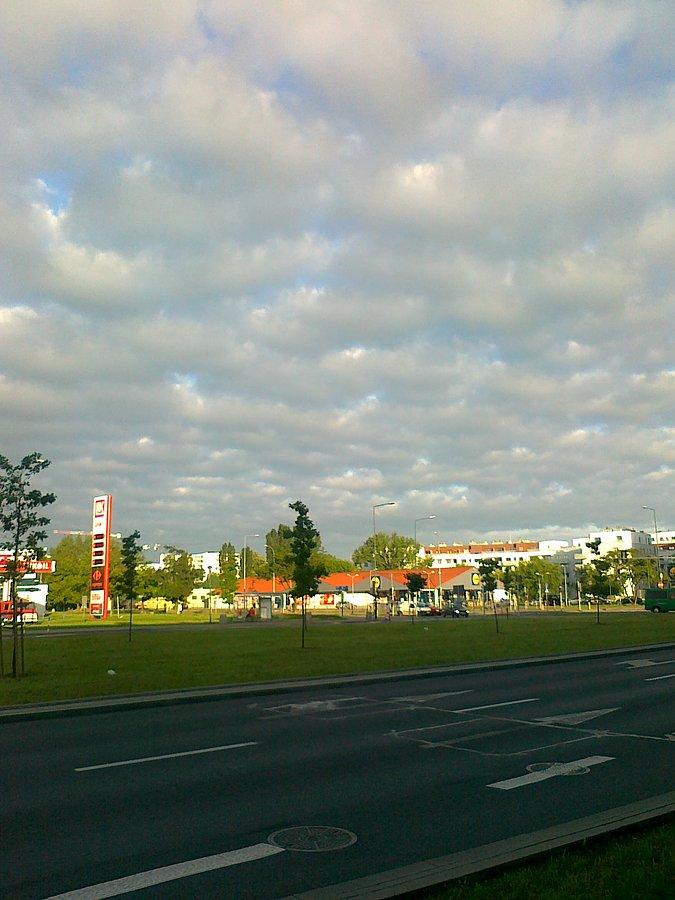 Na zachodzie zbierały się chmury