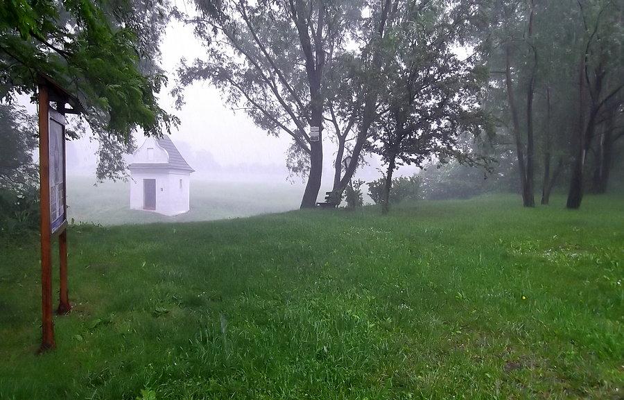 Minuta jazdy w ulewnym deszczu i cały mokry