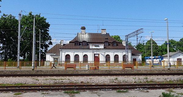 Na sprzedaż. Dworzec kolejowy w Chotyłowie