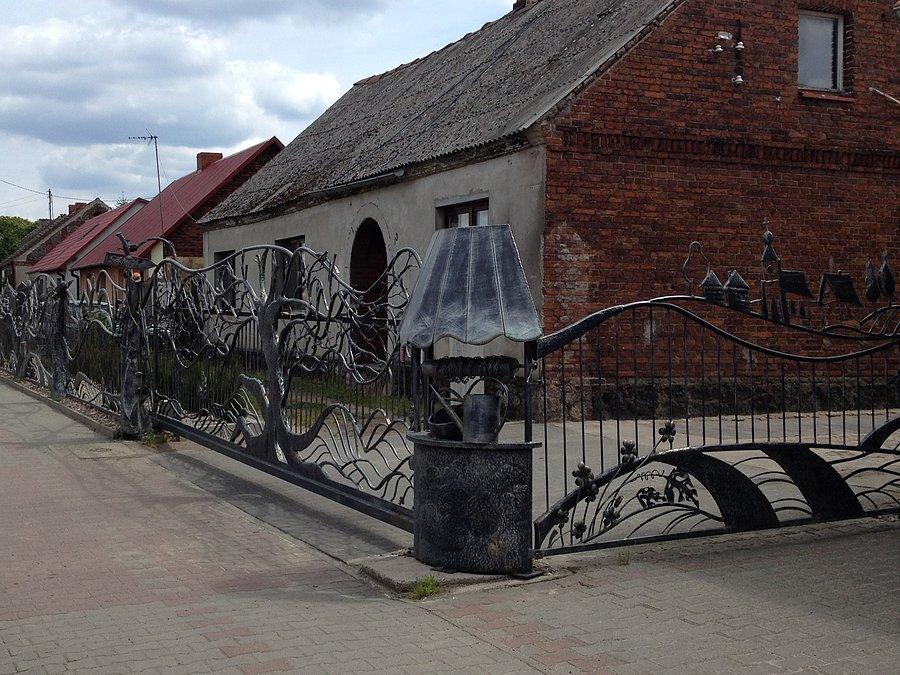 Ciekawy płot w Siedlisku