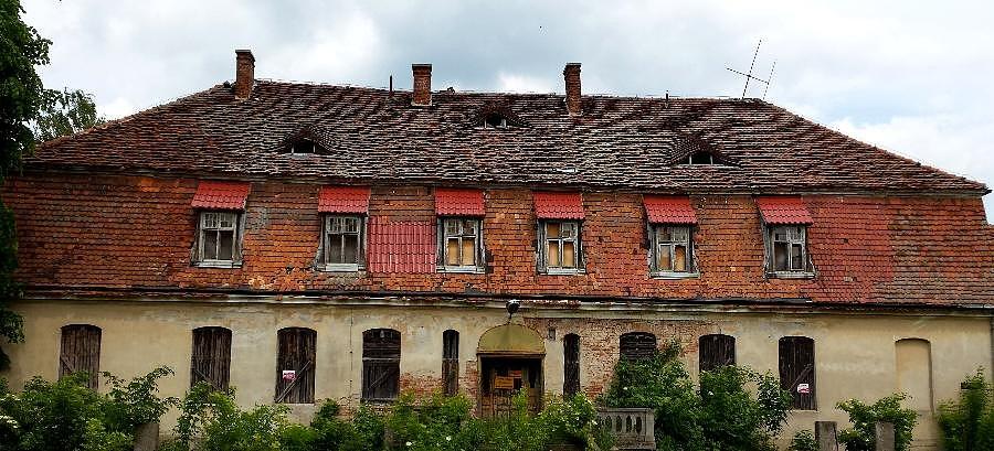 Kołbacz - Dwór klasycystyczny z 1 polowy XIX w