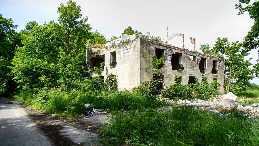 Mijane po drodze ruiny