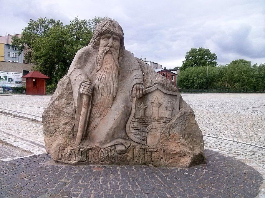 Pomnik witający w Radkowie