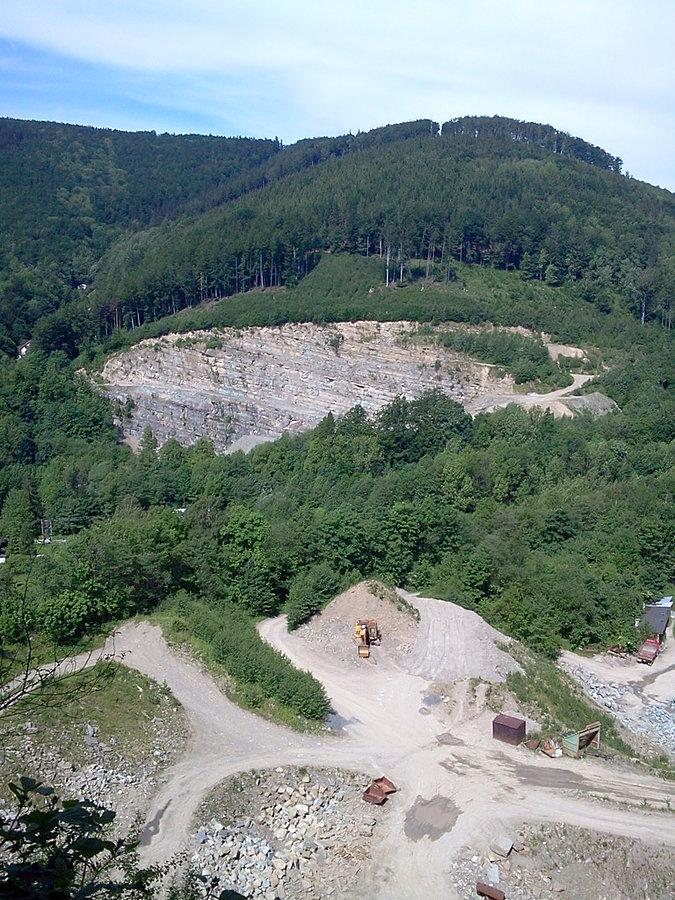Widok znad kamieniołomu "gutskiego" na kamieniołom "godulski"