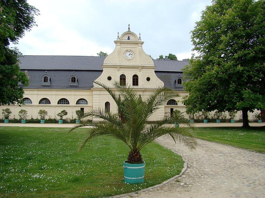 Jeden z budynków folwarcznych w Parku Mużakowskim w Bad Muskau