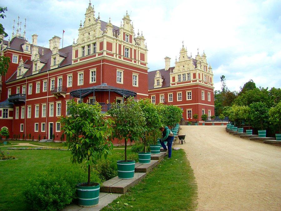 Nowy Zamek w Parku Księcia Pucklera w Bad Muskau