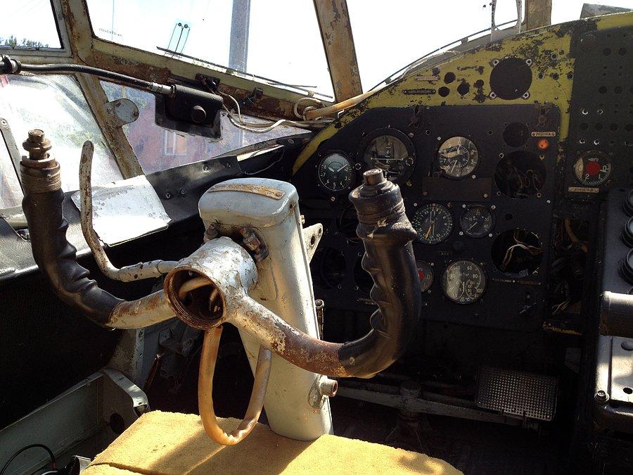 Antonow AN-2 - kokpit cd