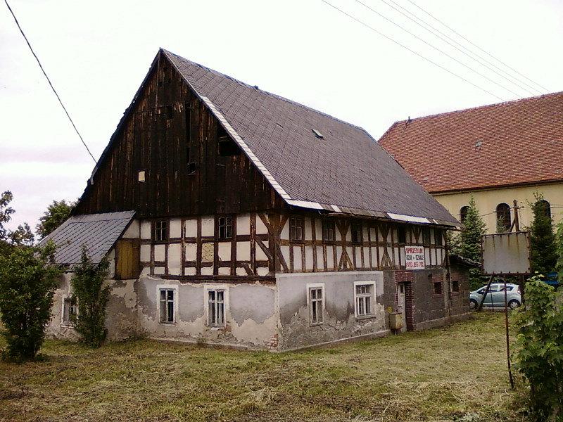 Stary dom na sprzedaż