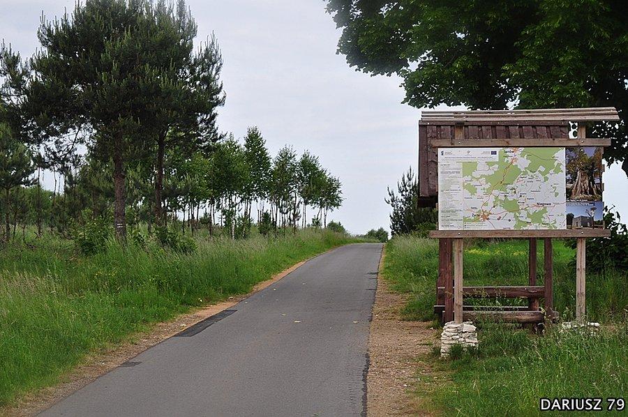 Droga rowerowa między Źarkami a Mirowem i Bobolicami