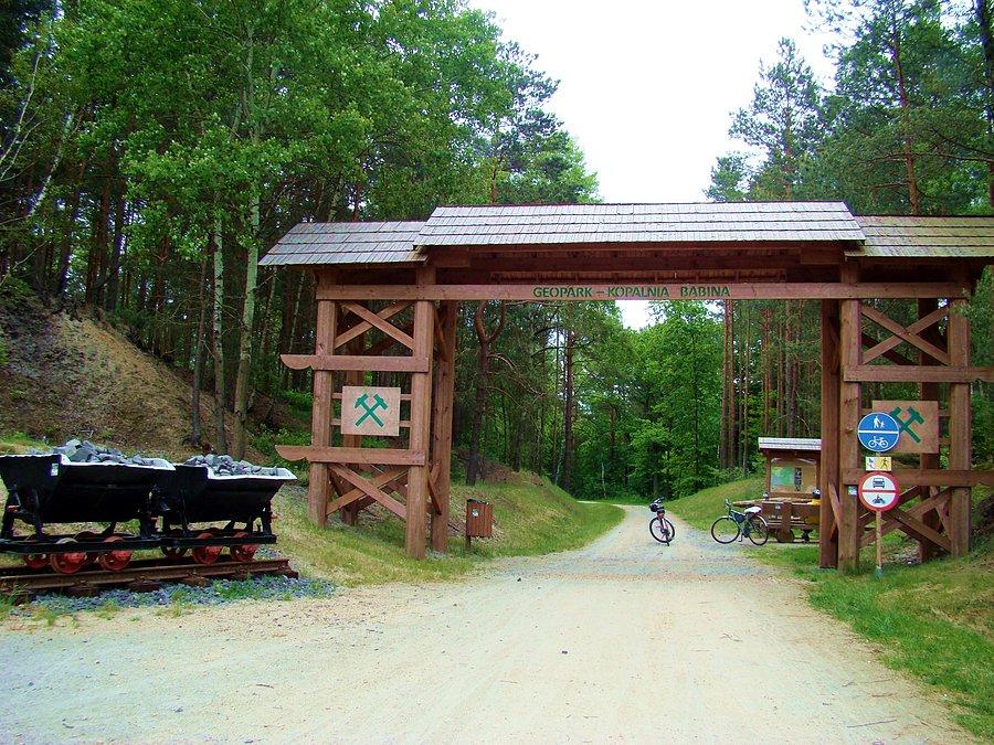 Wejście do geoparku "Dawna kopalnia Babina" w rejonie Łęknicy