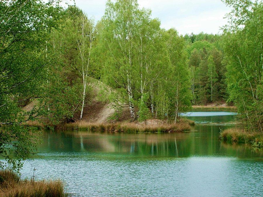 Szmaragdowe jezioro na terenie byłej kopalni "Babina"