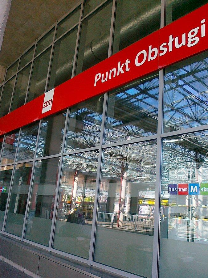 Metro Młociny. Punkt Obsługi ZTM