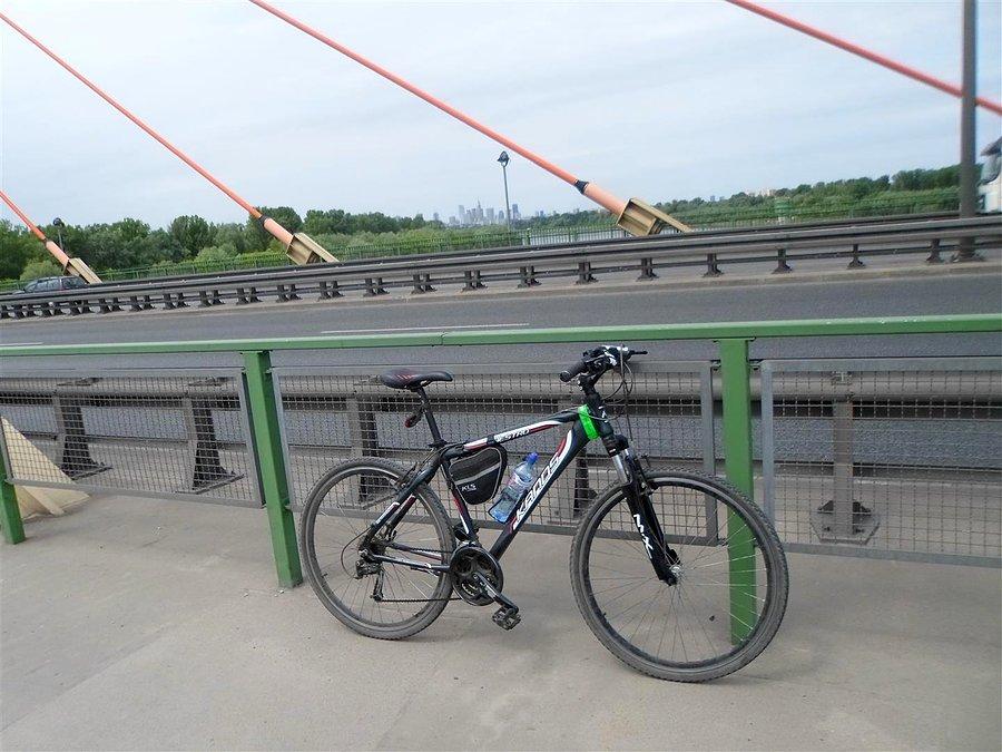 Rower na Moście Siekierkowskim