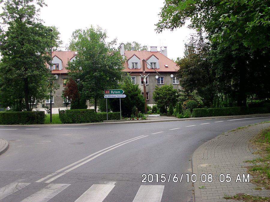 Boża Męka na wjeździe na Osiedle Młodego Górnika w Zabrzu od strony ulicy Michała Drzymały