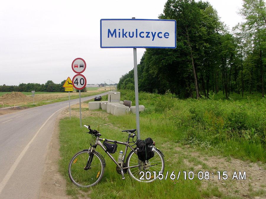 Na wjeździe do Mikulczyc