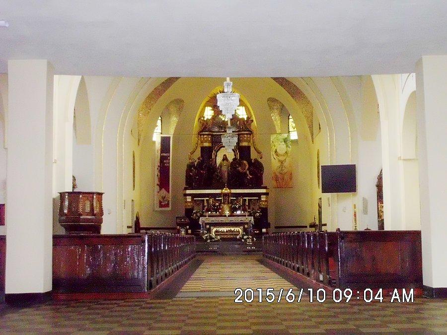 Wnętrze kościoła pod wezwaniem Najświętszego Serca Pana Jezusa w Rokitnicy