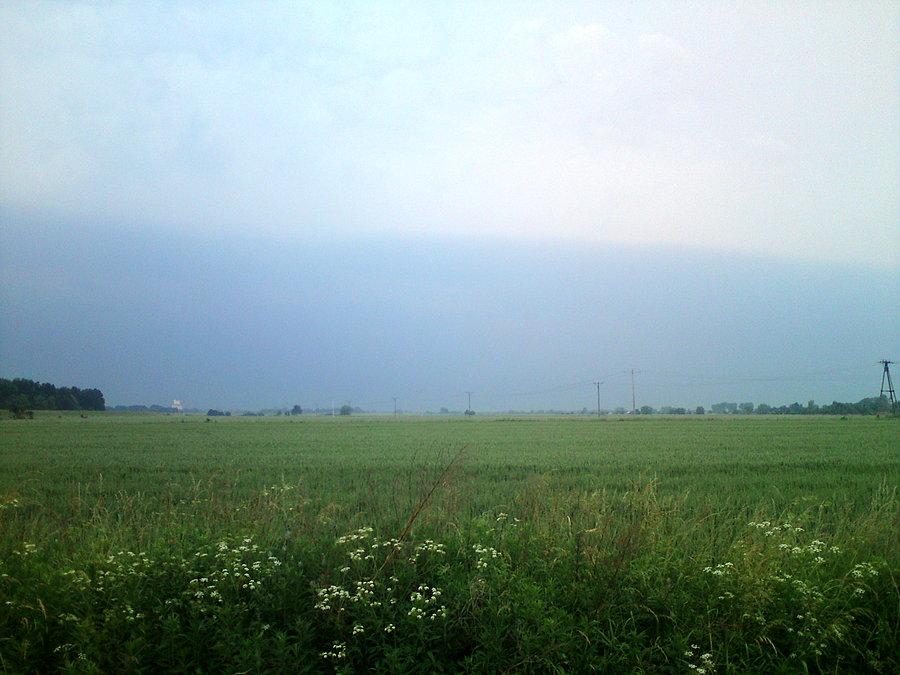 Coś nadciąga