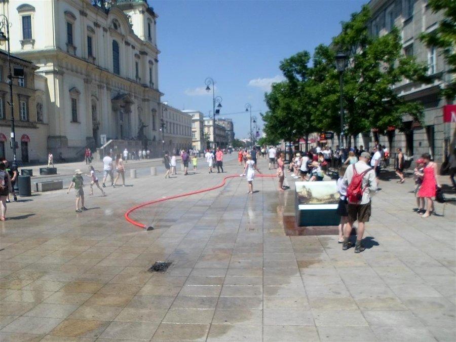 Kurtyna wodna na Krakowskim Przedmieściu