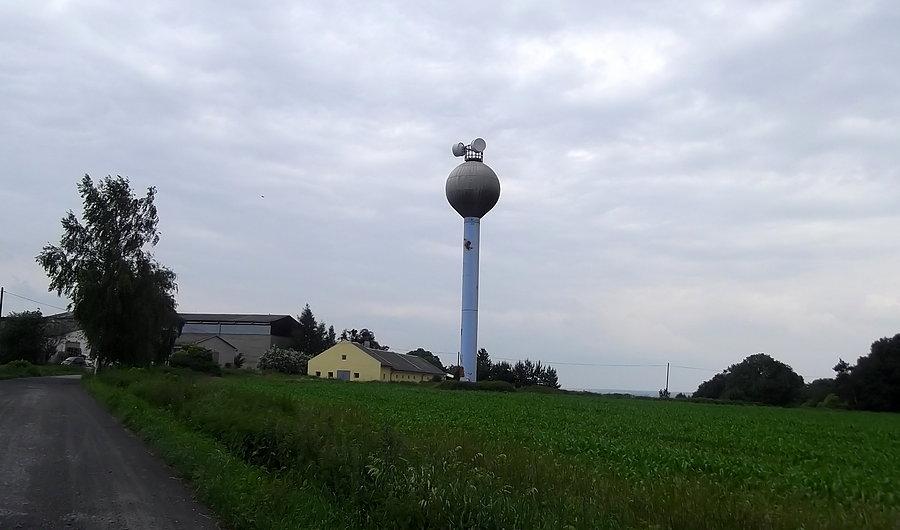 Hůrky w okolicy miejscowości Píšť, musiałem zawrócić, nie ma przejazdu