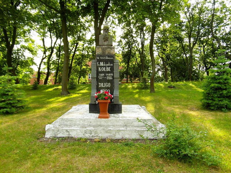 Pomnik w Zalewie
