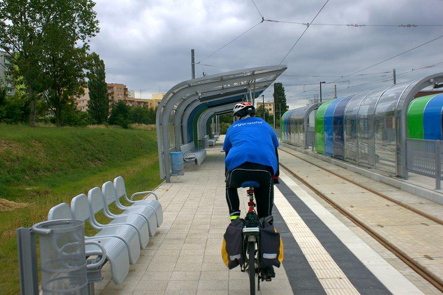 Na nowym przystanku szybkiego tramwaju