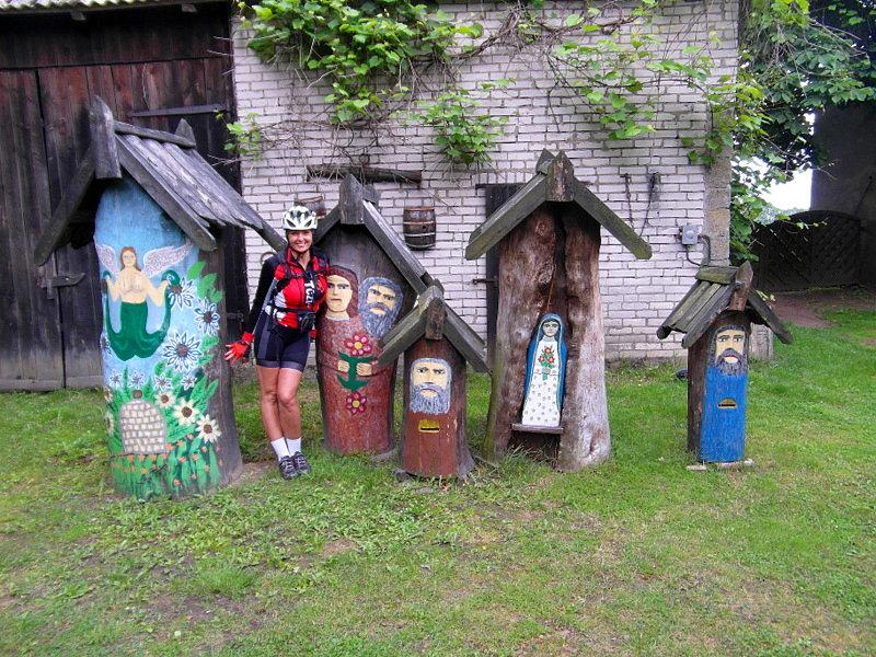 Prywatny skansen twórcy ludowego Józefa Chełmowskiego w Brusach Jaglie