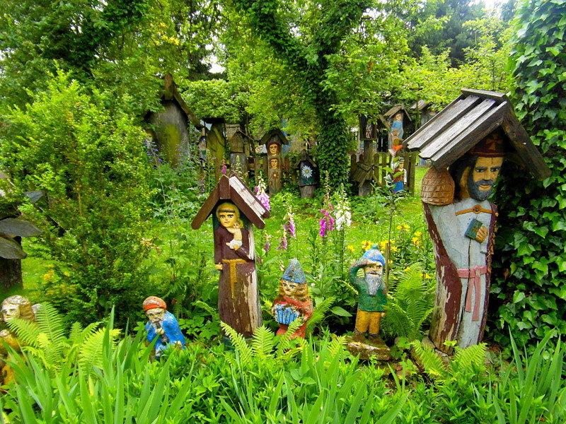 Prywatny skansen twórcy ludowego Józefa Chełmowskiego w Brusach Jaglie