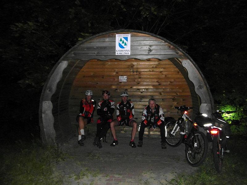 Nocny postój na przystanku