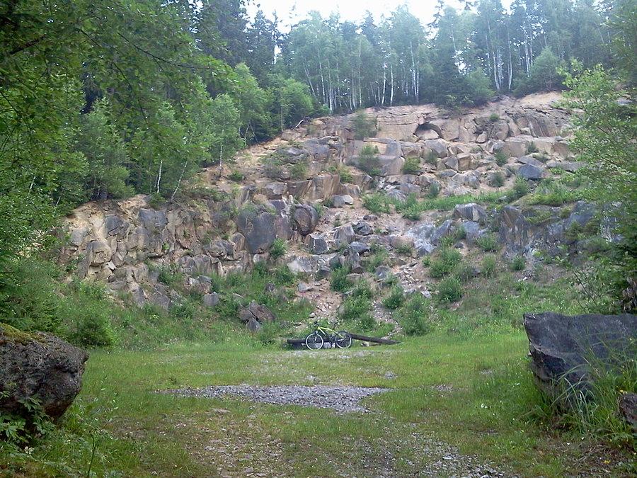Kamieniołom Megonky z kamiennymi kulami