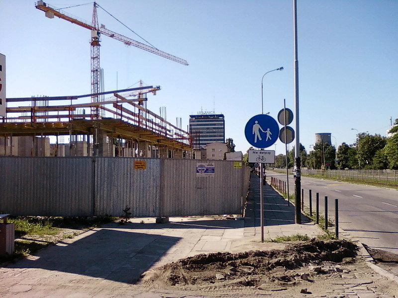 Chodnik z dopuszczonym ruchem rowerowym