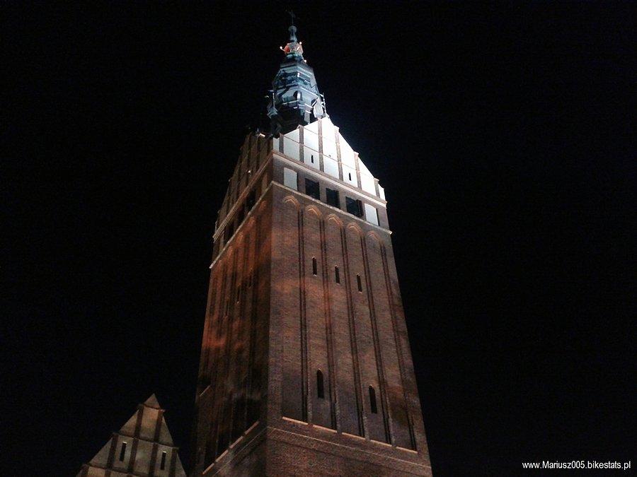 Katedra św. Mikołaja nocą