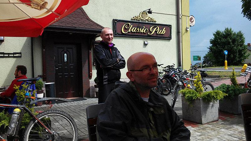 Za chwilę pewnie pojawi się kelnerka :)