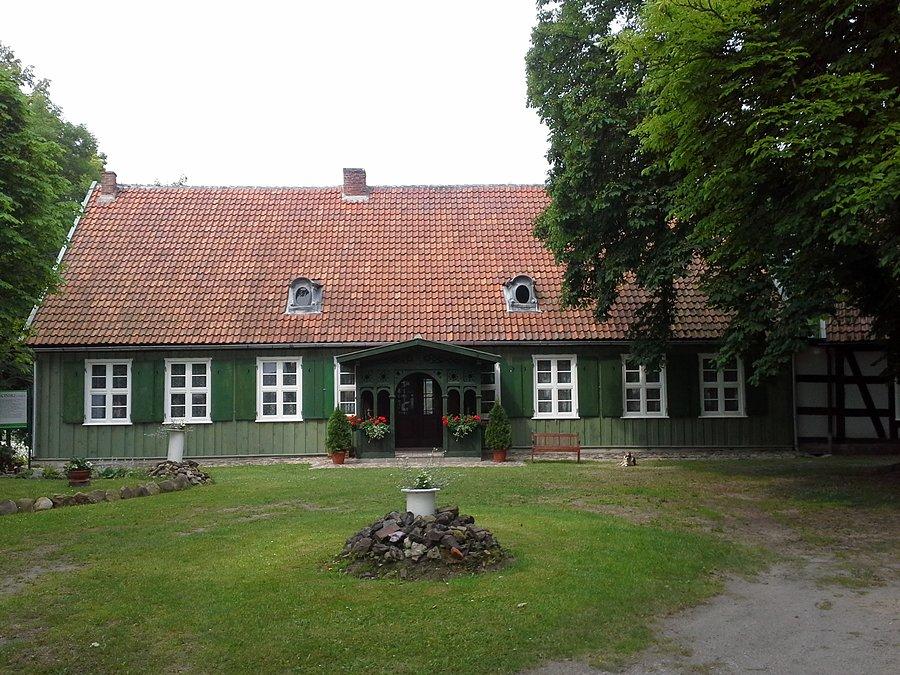 Dworek w Mirachowie