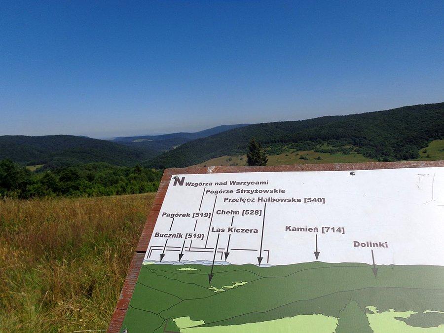 I widać pogórze Strzyrzowskie czasem