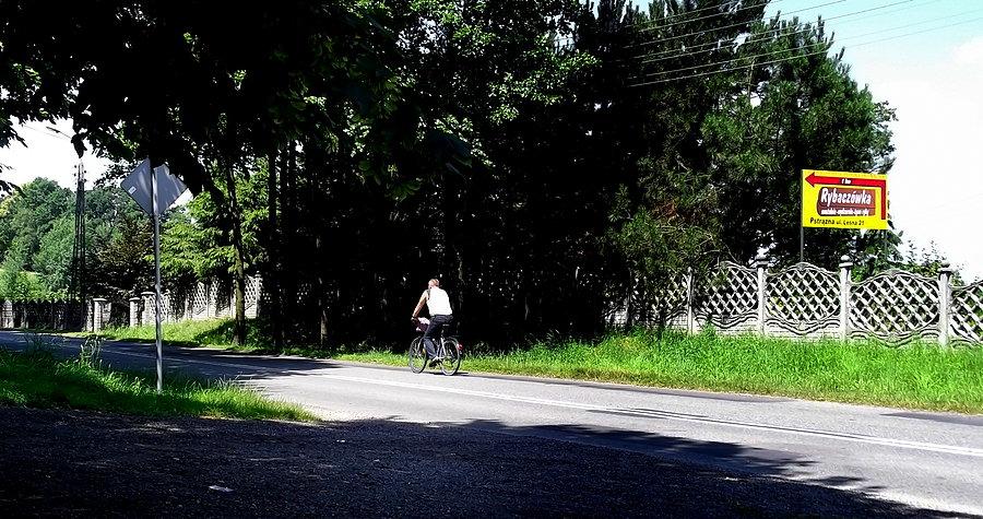 Pstrążna, na chwilę się zatrzymałem w cieniu