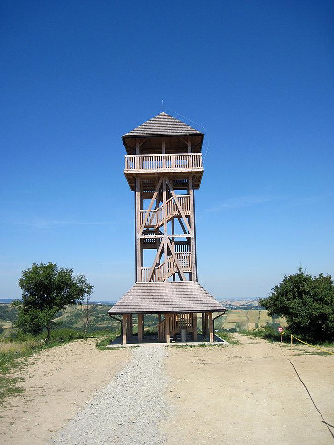 Wieża w Korzeniach